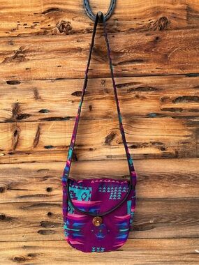 UNBRANDED | Ecuador Wool Purple Aztec Crossbody Bag